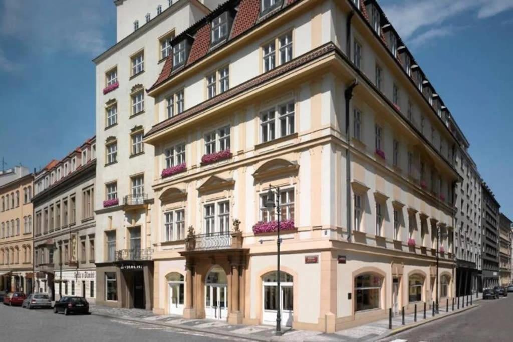 Unique Old Town Apartments At Palace Dlouha Prag Exterior foto